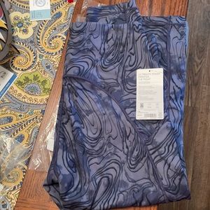 Athleta Ultimate Stash Printed 7/8 tight